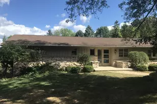 1510 Adams Ct, Wausau, WI 54403 - Photo 2