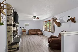 6979 County Rd S, Rudolph, WI 54475 - Photo 8