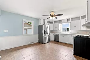 2423 Stanley St, Stevens Point, WI 54481 - Photo 10