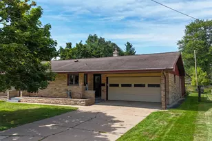 200 Meadow St, Stevens Point, WI 54481 - Photo 4