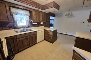 2810 12th St S, Wisconsin Rapids, WI 54494 - Photo 4