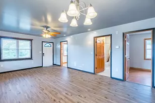 1729 N 3rd Ave, Wausau, WI 54401 - Photo 8