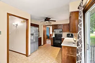1200 E 21st St, Marshfield, WI 54449 - Photo 12