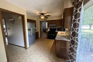 1200 E 21st St, Marshfield, WI 54449 - Photo 4