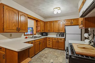 1308 E 17th Street, Marshfield, WI 54449 - Photo 6