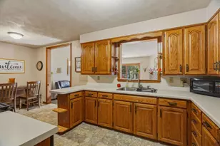 1308 E 17th St, Marshfield, WI 54449 - Photo 8