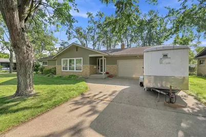 517 Sommers Street, Stevens Point, WI 54481 - Photo 2