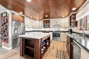 911 Taylor Rd, Amherst Junction, WI 54407 - Photo 18