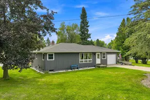 2201 S Wallonnie Dr, Marshfield, WI 54449 - Photo 2