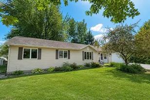 600 W 11th St, Marshfield, WI 54449 - Photo 2