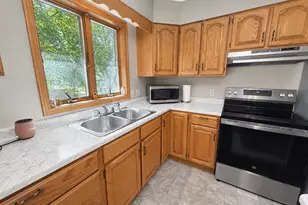 600 W 11th St, Marshfield, WI 54449 - Photo 8