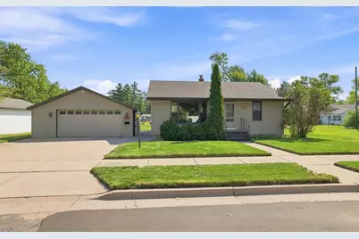 330 19th Street N, Wisconsin Rapids, WI 54494 - Photo 1