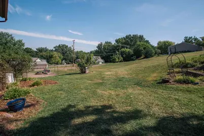 411 E 5th Street, Neillsville, WI 54456 - Photo 4