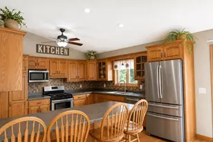 194 N 5th St, Dorchester, WI 54425 - Photo 8