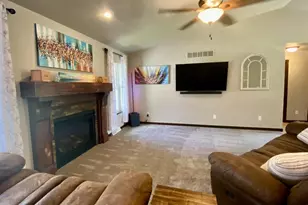 2570 Truman Ave, Plover, WI 54467 - Photo 10