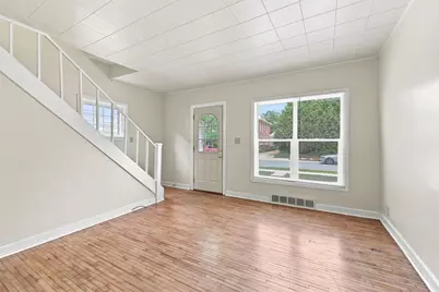 325 Washington Avenue, Stevens Point, WI 54481 - Photo 6