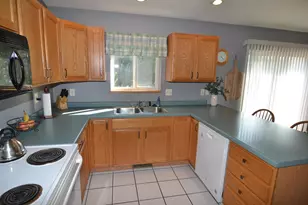 1847 Manatee Dr, Kronenwetter, WI 54455 - Photo 6