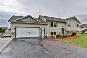 2221 Conestoga Ln, Kronenwetter, WI 54455 - Photo 2