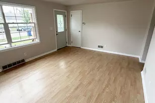 615 N 10th Ave, Wausau, WI 54401 - Photo 2