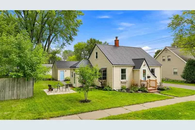 207 E Edison Street, Marshfield, WI 54449 - Photo 2