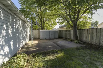 1040 Lincoln Street, Wisconsin Rapids, WI 54494 - Photo 4