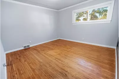 316 Lincoln Street, Stanley, WI 54768 - Photo 6