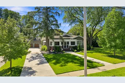910 W 5th Street, Marshfield, WI 54449 - Photo 2