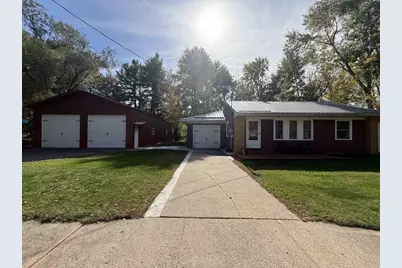 933 W 3rd Street, Nekoosa, WI 54457 - Photo 2
