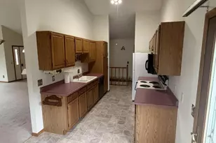 201 S Larch Ave, Marshfield, WI 54449 - Photo 6
