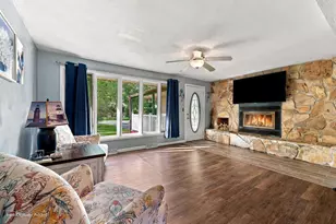 5430 Oriole Ln, Stevens Point, WI 54482 - Photo 8