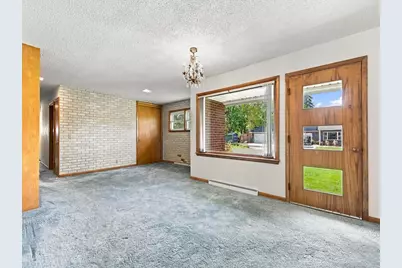 601 S Maryknoll Avenue, Marshfield, WI 54449 - Photo 2