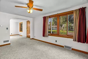 1501 S Cherry Ave, Marshfield, WI 54449 - Photo 12