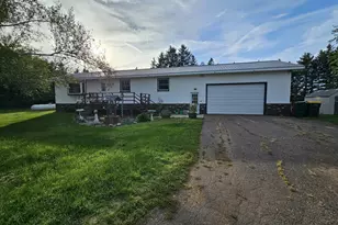 8270 Klondike Dr, Marshfield, WI 54449 - Photo 2