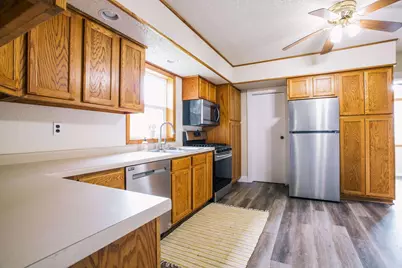 302 W Miller Street, Greenwood, WI 54437 - Photo 12