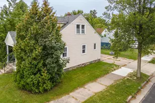 924 N 4th Ave, Wausau, WI 54401 - Photo 4