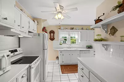 1041 10th Street South, Wisconsin Rapids, WI 54494 - Photo 2