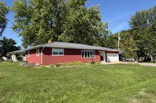 2508 S Wittman Ave, Marshfield, WI 54449 - Photo 2