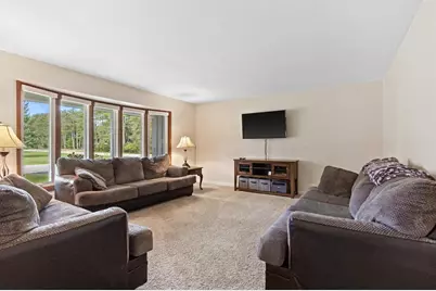 2501 Magnolia Drive, Plover, WI 54467 - Photo 8