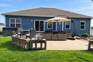 910 Torrey Pnes Wy, Plover, WI 54467 - Photo 4