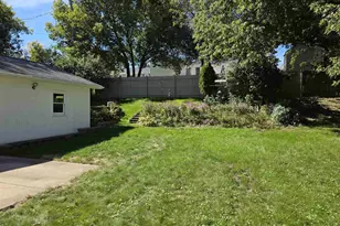 1426 N 1st Ave, Wausau, WI 54401 - Photo 12
