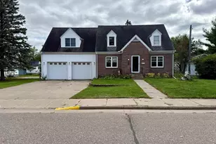 141 Forest Ave, Phillips, WI 54555 - Photo 2