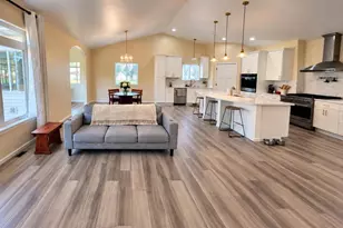 1030 Michele Ct, Port Edwards, WI 54469 - Photo 4