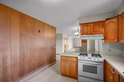 721 W Upham Street, Marshfield, WI 54449 - Photo 8
