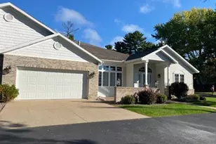 930 Pinewood Ln, Wausau, WI 54403 - Photo 2