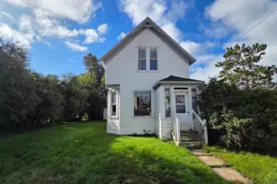 301 E 1st St, Merrill, WI 54452 - Photo 2