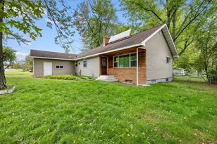 152156 Robin Ln, Wausau, WI 54401 - Photo 2