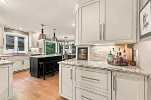 2400 Shadowview Cir, Plover, WI 54467 - Photo 6