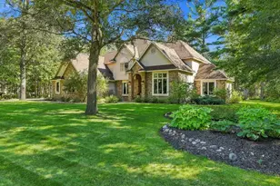 2400 Shadowview Cir, Plover, WI 54467 - Photo 2