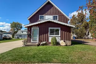 1020 S 9th Ave, Wausau, WI 54401 - Photo 2