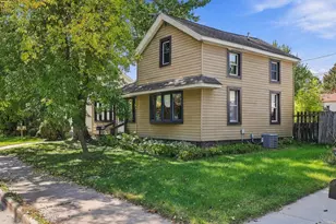 308 2nd St, Stevens Point, WI 54481 - Photo 4